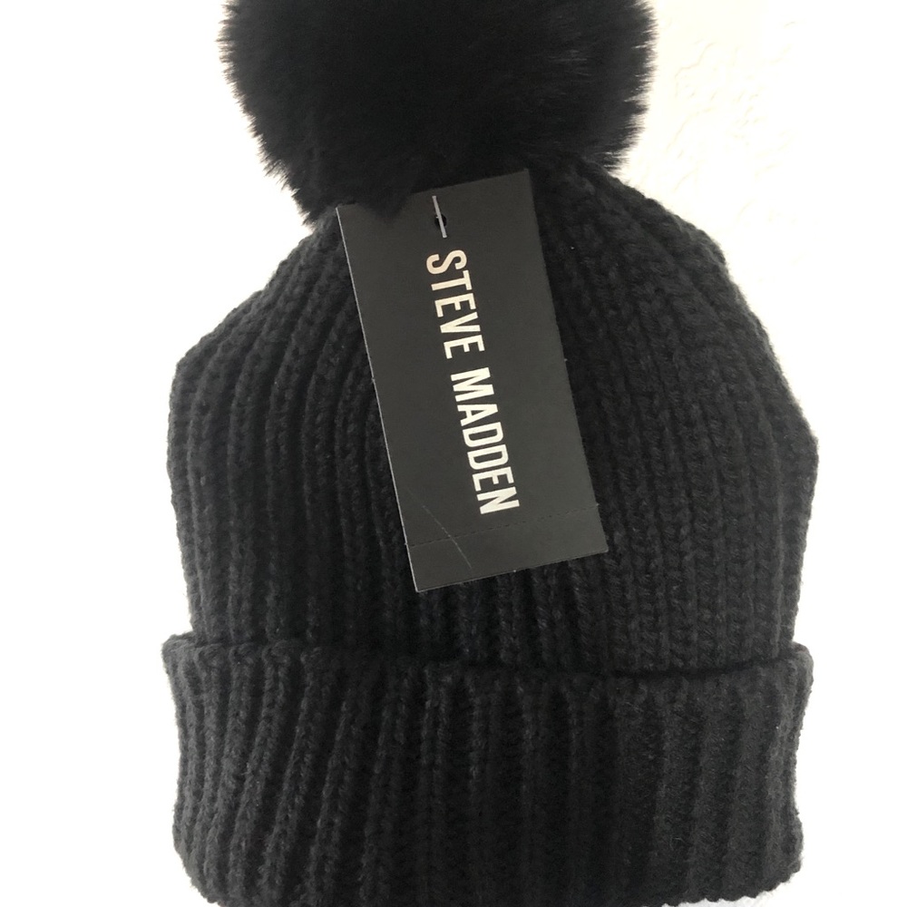Steve Madden Black Pom Hat 🎩🔹🎩
